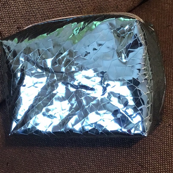 Makeup bag - Picture 5 of 8